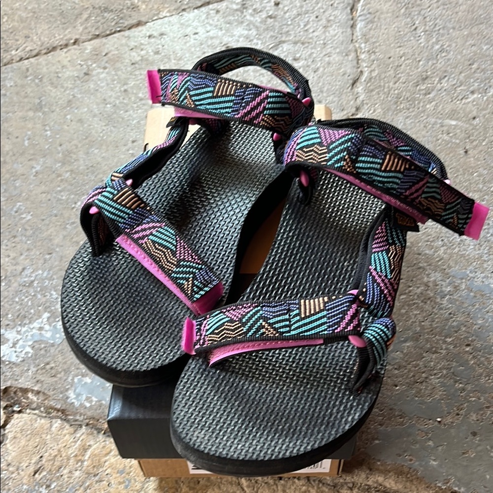 Teva- Colorful Patterned Women's Sandals